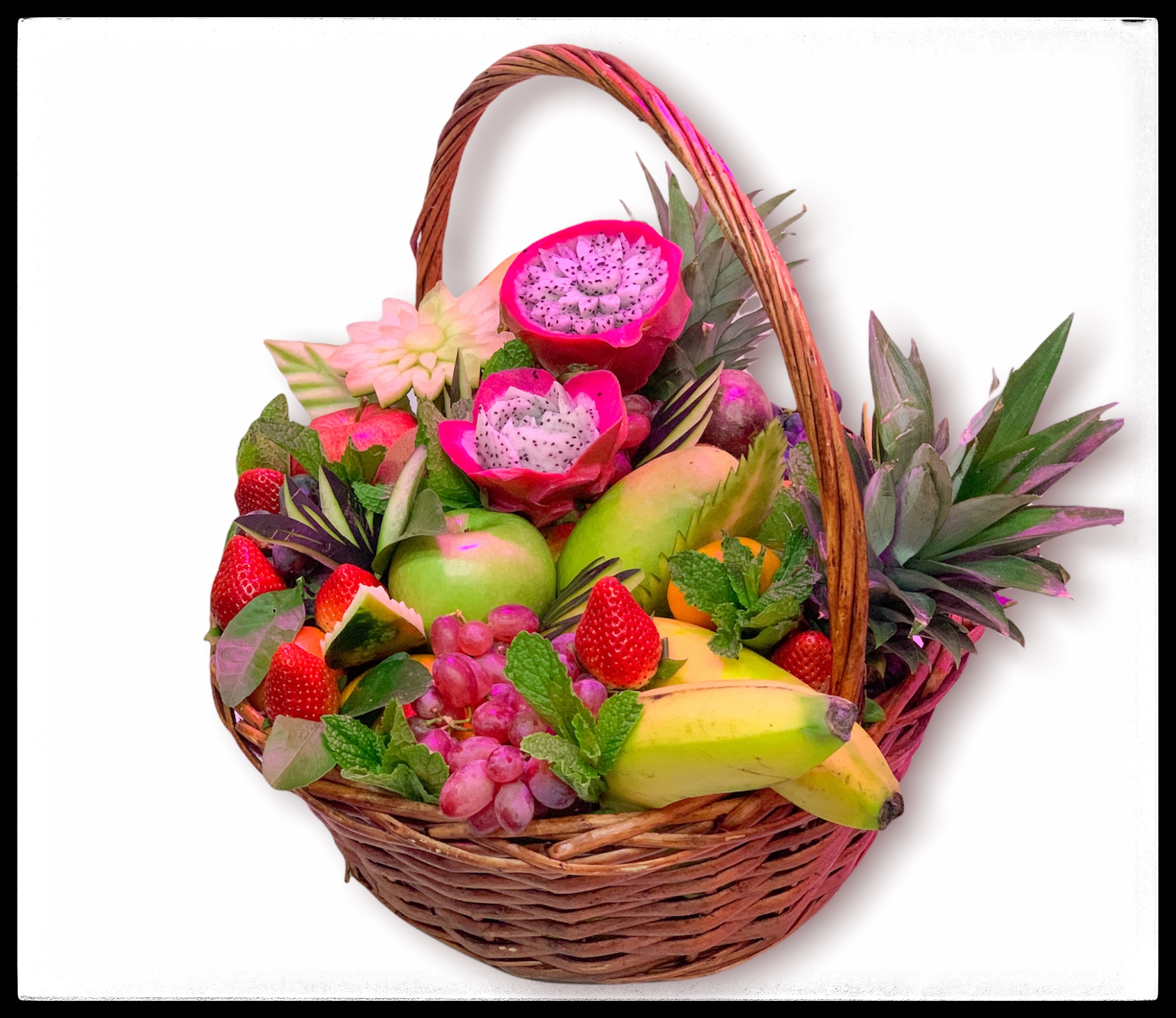 (FB 50)Gifting Fruit Basket with Uncut fruits – Fruit For Every Mood…!