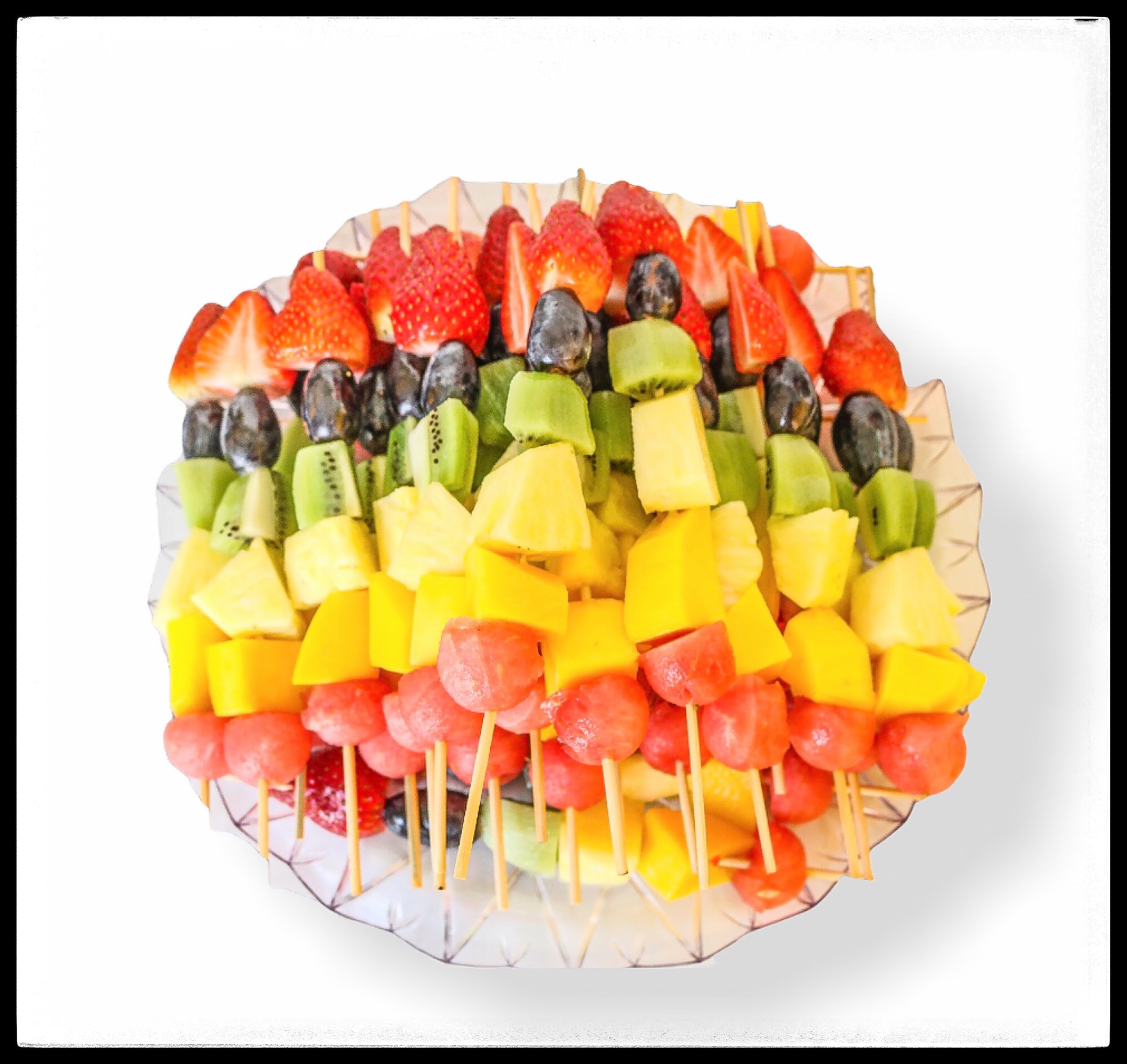 (SK 19) Skewers in a Platter (25 Skewers) – Fruit For Every Mood…!